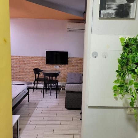 Мини Дом Целиком Около Мед Центра Астхик Otel Erivan Dış mekan fotoğraf