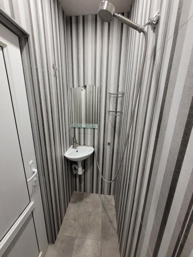 Мини Дом Целиком Около Мед Центра Астхик Otel Erivan Dış mekan fotoğraf